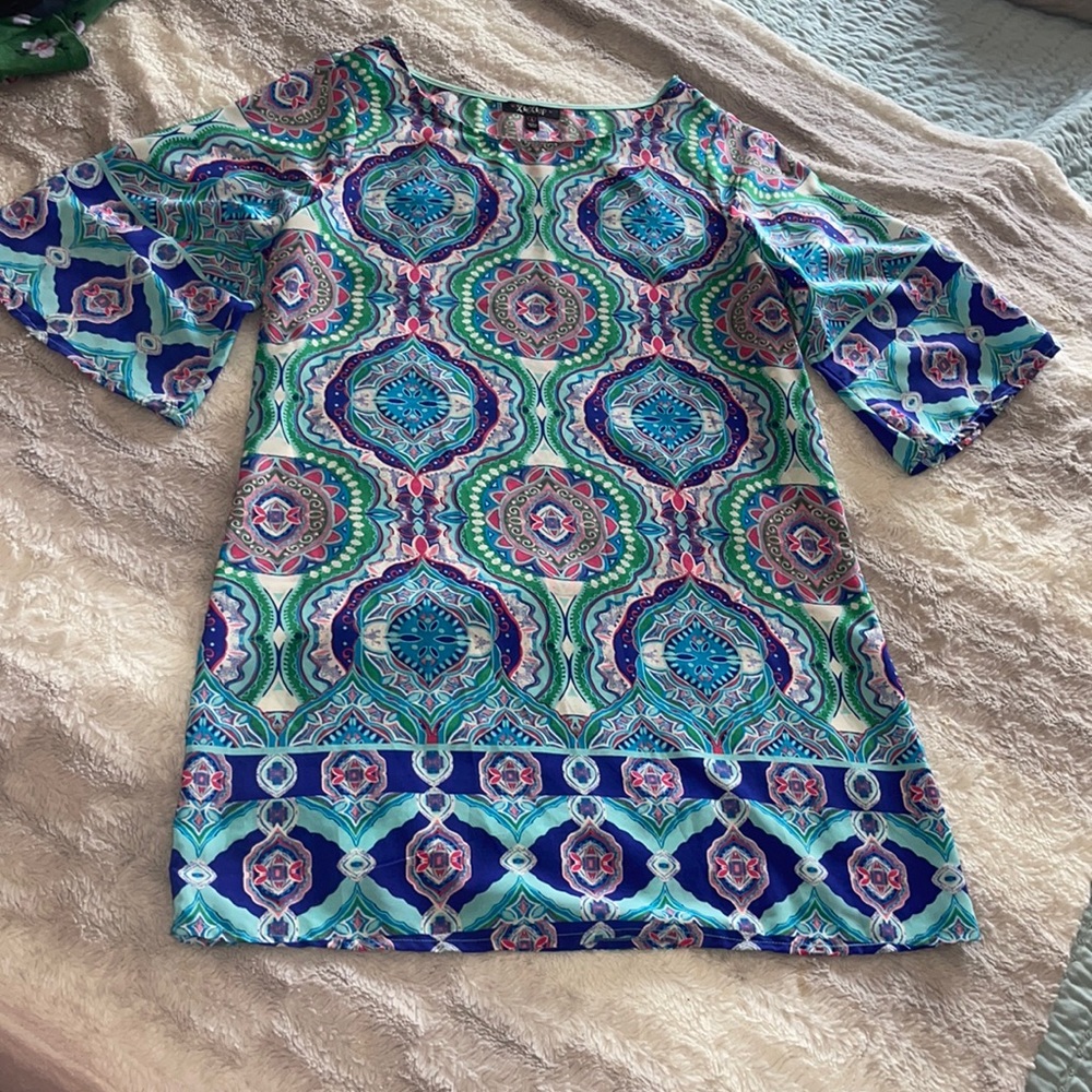Silk feel lightweight printed dress. Sz small